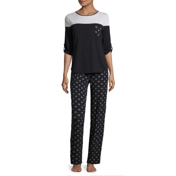 Liz Claiborne Pajama Sets 1